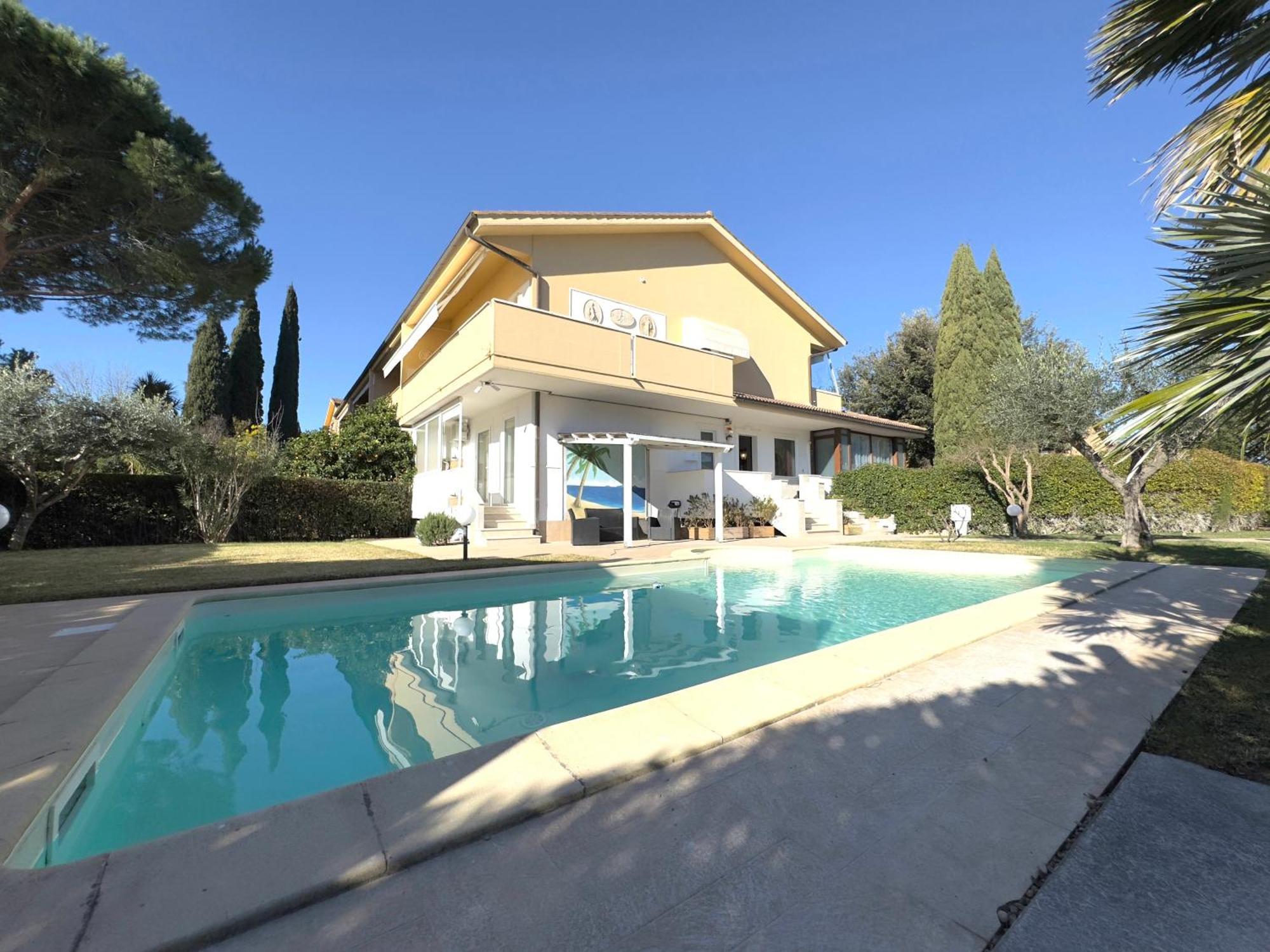Residence Il Boschetto - Villa Con Piscina Grosseto Exterior foto